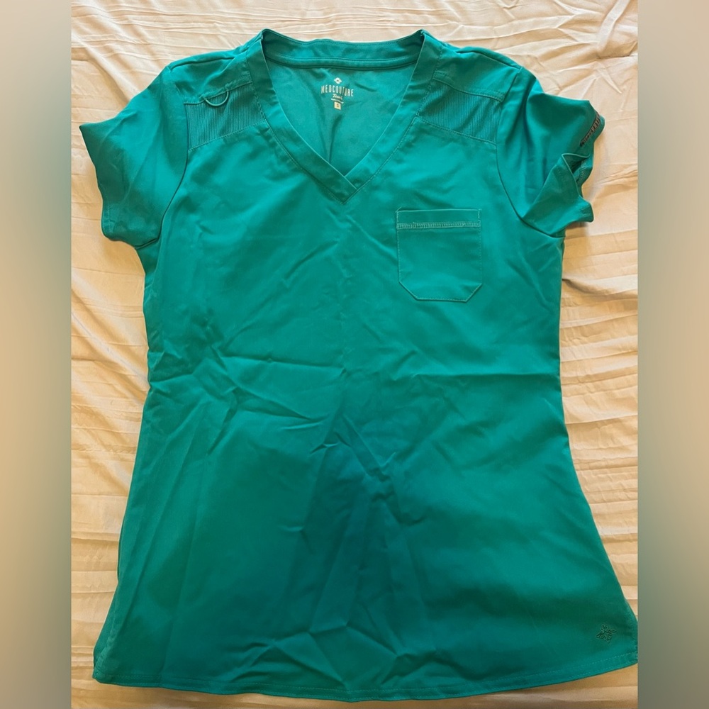 Women’s Med Couture, Touch Style, one-pocket top, size Small